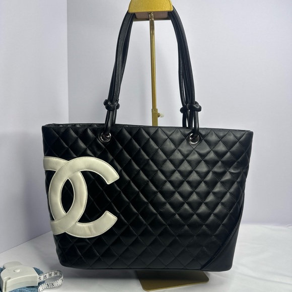 Chanel Black Quilted Tote Bag - Picture 1 of 7